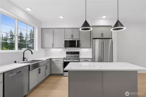 1191 Waterfall Way SE #1703, North Bend, WA 98045