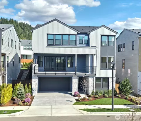 8517 137th Ave SE, Newcastle, WA 98059