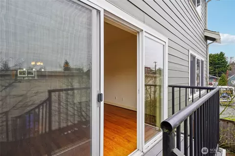 Other - 2814 E Spring St, Seattle, WA 98122 photo 3 of 7