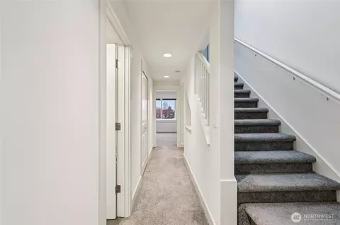 Entry Way - 2814 E Spring St, Seattle, WA 98122 photo 2 of 2