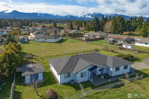 42 Kates Ct, Port Angeles, WA 98362