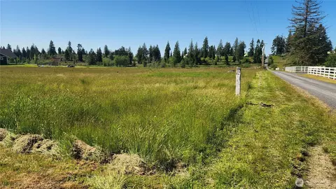 917 Middle Fork Rd, Onalaska, WA 98570
