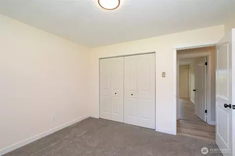 Bedroom - 272 Grandview Dr, Sequim, WA 98382 photo 4 of 6