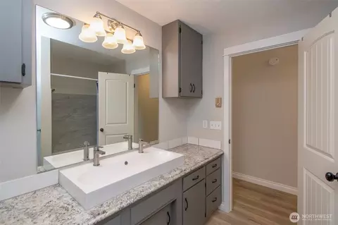 Bath - 272 Grandview Dr, Sequim, WA 98382 photo 4 of 5