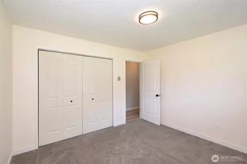Bedroom - 272 Grandview Dr, Sequim, WA 98382 photo 3 of 6