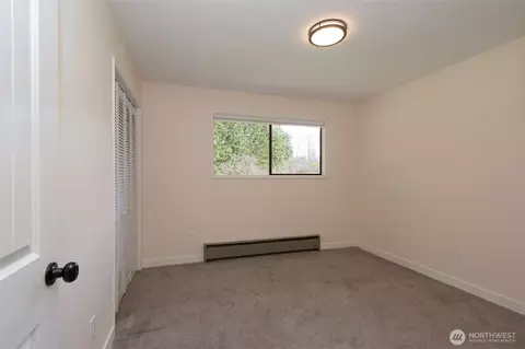 Bedroom - 272 Grandview Dr, Sequim, WA 98382 photo 5 of 6