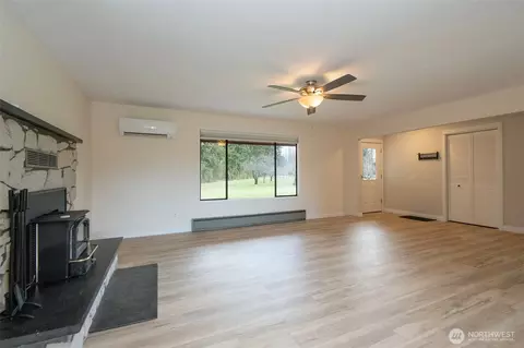Living - 272 Grandview Dr, Sequim, WA 98382 photo 2 of 7