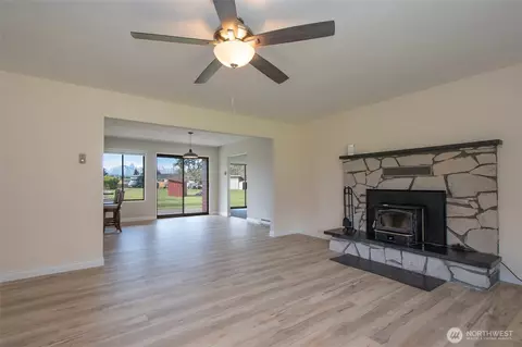 Living - 272 Grandview Dr, Sequim, WA 98382 photo 3 of 7