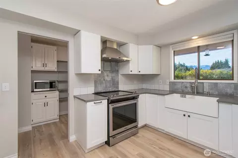 Kitchen - 272 Grandview Dr, Sequim, WA 98382 photo 1 of 3