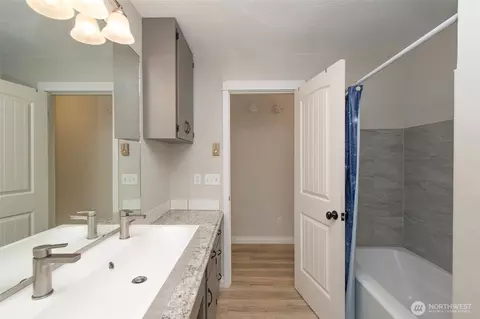 Bath - 272 Grandview Dr, Sequim, WA 98382 photo 5 of 5