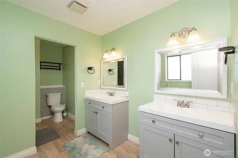 Bath - 272 Grandview Dr, Sequim, WA 98382 photo 1 of 5