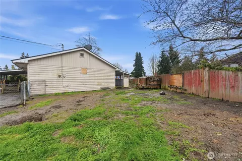 Exterior - 11630 Center Rd, Everett, WA 98204 photo 1 of 1