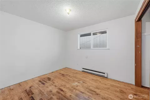 Bedroom - 11630 Center Rd, Everett, WA 98204 photo 2 of 3