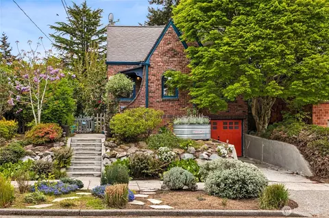 8042 11th Ave NW, Seattle, WA 98117