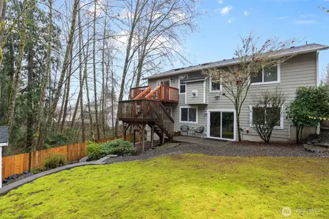Exterior - 2408 208th Pl SE, Bothell, WA 98021 photo 5 of 9