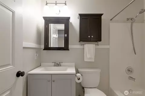 Bath - 2408 208th Pl SE, Bothell, WA 98021 photo 2 of 2