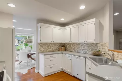 Kitchen - 2408 208th Pl SE, Bothell, WA 98021 photo 2 of 3