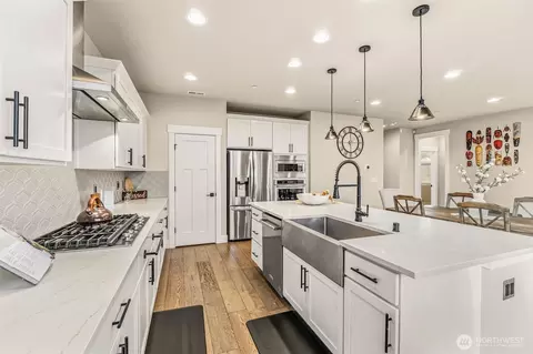 Kitchen - 4418 242nd Pl SE, Bothell, WA 98021 photo 3 of 4