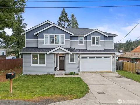 2806 NE Bowen St, Bremerton, WA 98310