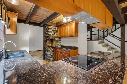 Kitchen - 16719 1st Ave SE, Bothell, WA 98012 photo 3 of 4