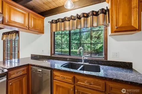 Kitchen - 16719 1st Ave SE, Bothell, WA 98012 photo 2 of 4