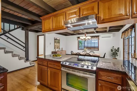 Kitchen - 16719 1st Ave SE, Bothell, WA 98012 photo 4 of 4