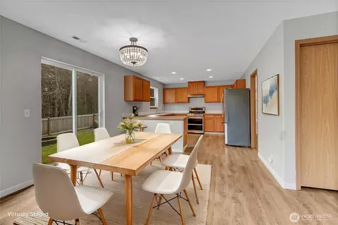 Dining - 20607 197th Ave E, Orting, WA 98360 photo 1 of 1