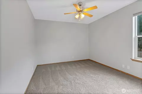 Bedroom - 20607 197th Ave E, Orting, WA 98360 photo 3 of 3