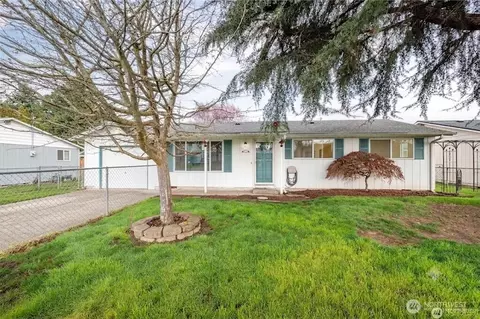 359 Douglas St, Longview, WA 98632
