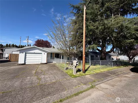 Exterior - 359 Douglas St, Longview, WA 98632 photo 7 of 8