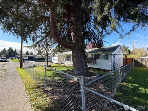 Exterior - 359 Douglas St, Longview, WA 98632 photo 8 of 8