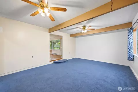 Living - 359 Douglas St, Longview, WA 98632 photo 7 of 8