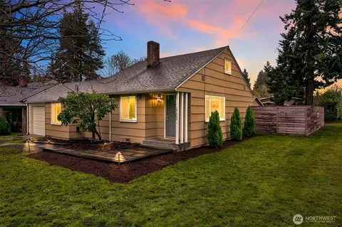 2303 N 193rd St, Shoreline, WA 98133