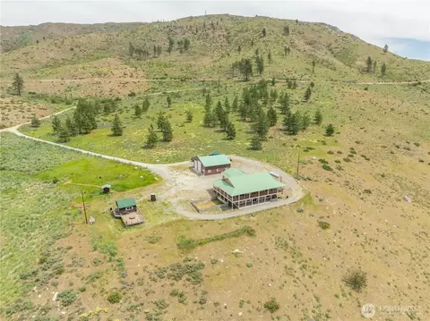 29 Barn Dance Dr, Pateros, WA 98846