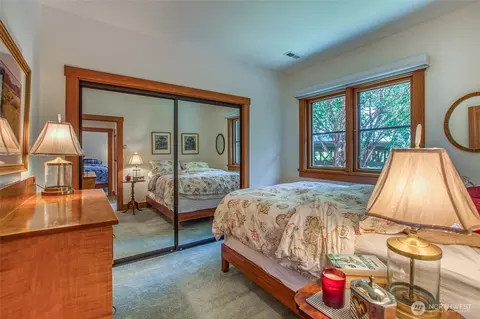 Bedroom - 285 Raptor Rd, Eastsound, WA 98245 photo 3 of 3