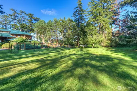 Exterior - 285 Raptor Rd, Eastsound, WA 98245 photo 8 of 11
