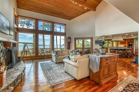 Living - 285 Raptor Rd, Eastsound, WA 98245 photo 2 of 5