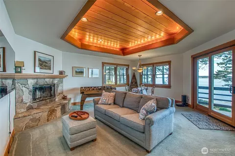 Living - 285 Raptor Rd, Eastsound, WA 98245 photo 5 of 5