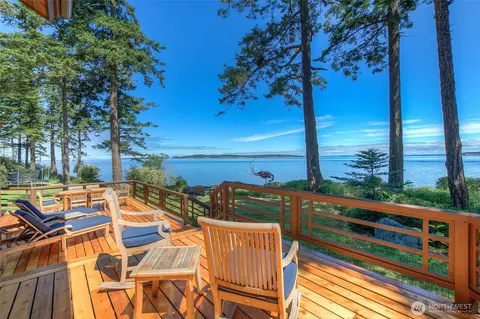 Exterior - 285 Raptor Rd, Eastsound, WA 98245 photo 9 of 11