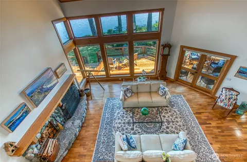 Living - 285 Raptor Rd, Eastsound, WA 98245 photo 3 of 5