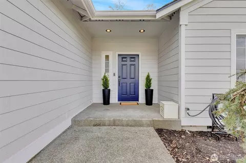 Entry Way - 15104 148th St E, Orting, WA 98360 photo 1 of 2