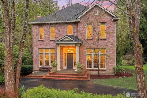 19827 223rd Ave NE, Woodinville, WA 98077