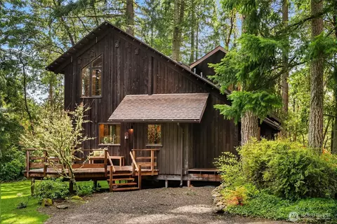 22602 Old Mill Rd SW, Vashon, WA 98070