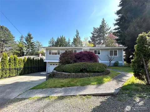 10231 NE 24th St, Bellevue, WA 98004