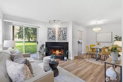 5300 Harbour Pointe Blvd #309A, Mukilteo, WA 98275