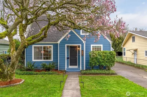 2929 Louisiana St, Longview, WA 98632