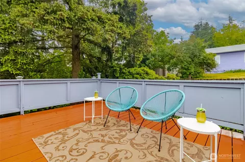 4003 Flora Dr, Fircrest, WA 98466