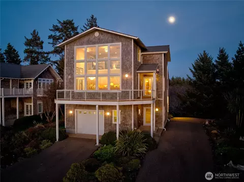 34404 J Pl, Ocean Park, WA 98640