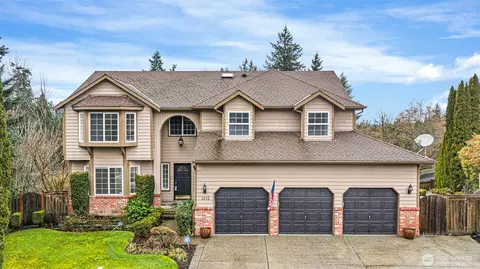 1932 S 370th Ct, Federal Way, WA 98003