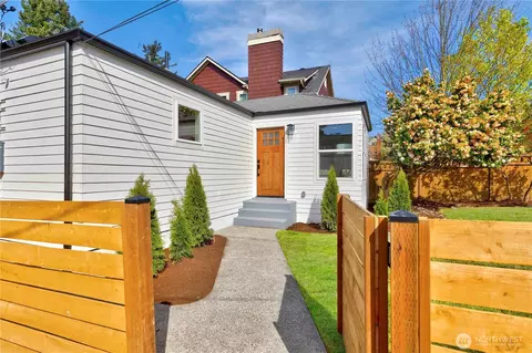 828 NE 95th St, Seattle, WA 98115